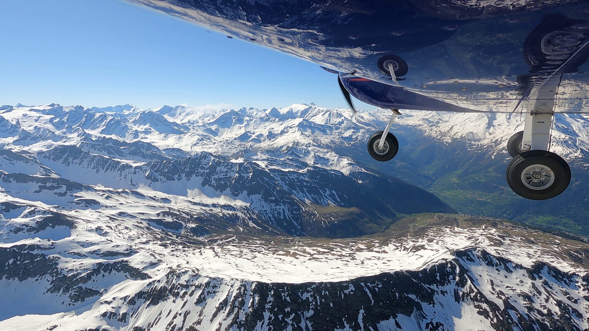 V1 Flight cockpit view